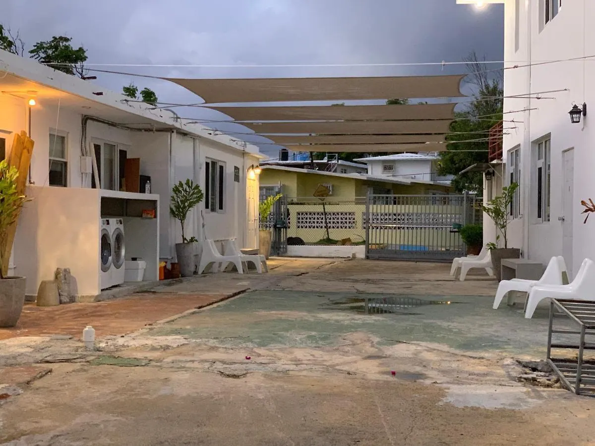 Guest house Beach House Hotel San Juan